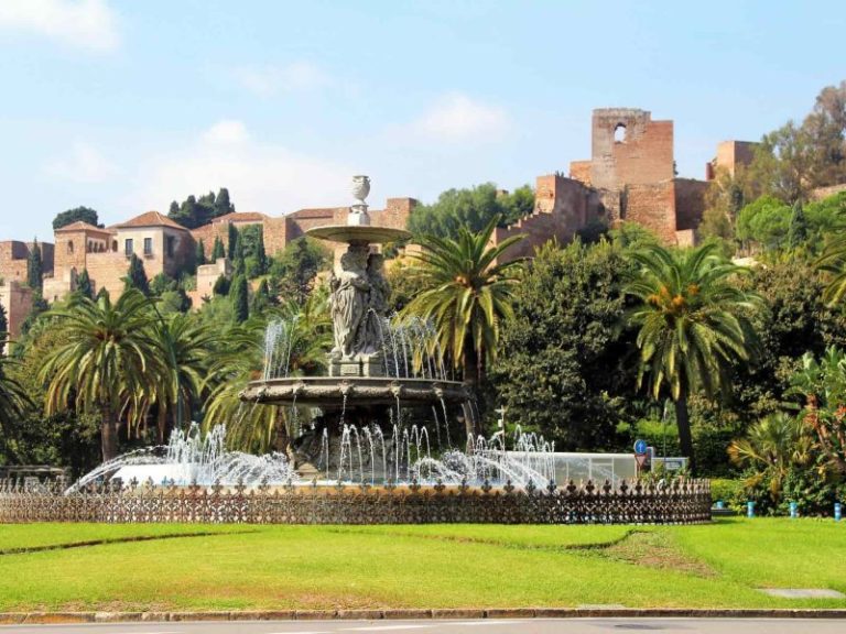 Tour al Completo por Malaga con entradas a Alcazaba Catedral 4 768x576