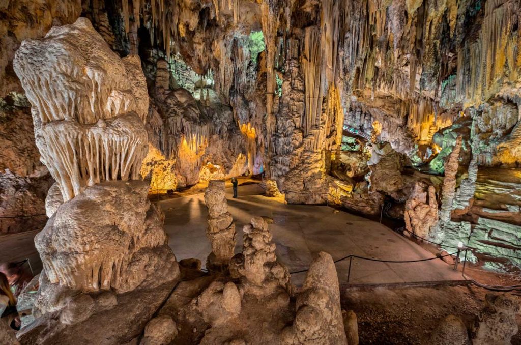 Entrada nocturna a Cueva de Nerja