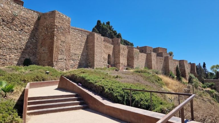 Free Tour Alcazaba Malaga Teatro Romano 5 768x432