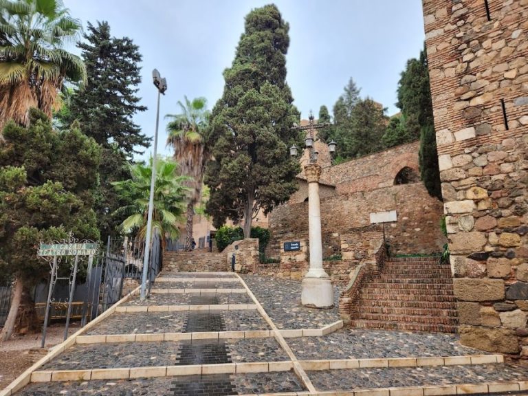 Free Tour Alcazaba Malaga Teatro Romano 6 768x576