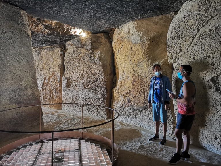 Visita guiada Dolmenes Torcal 2 768x576