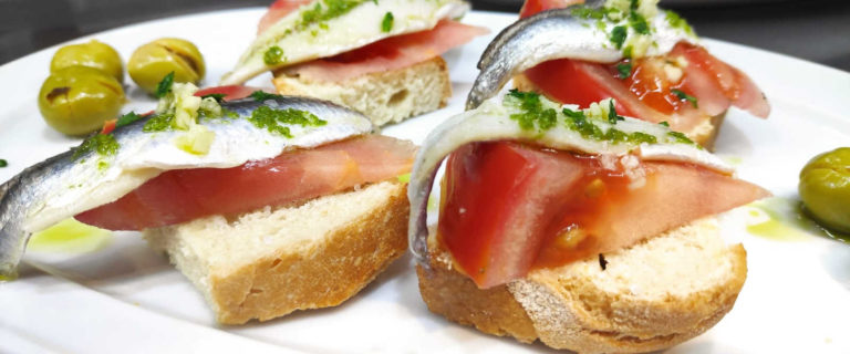 Visita guiada al mercado de Malaga con tapas 1 768x320