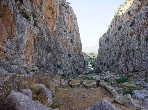 Tajo torro camino geológico malacitano