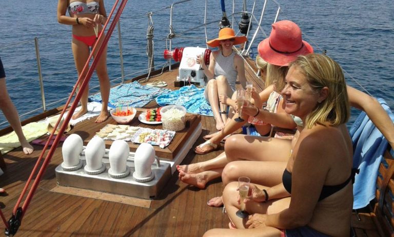 Alquiler de barco privado para fiestas 7 768x463