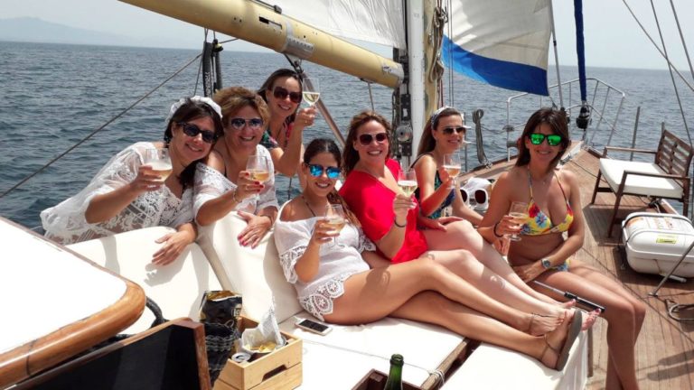 Alquiler de barco privado para fiestas 8 768x432
