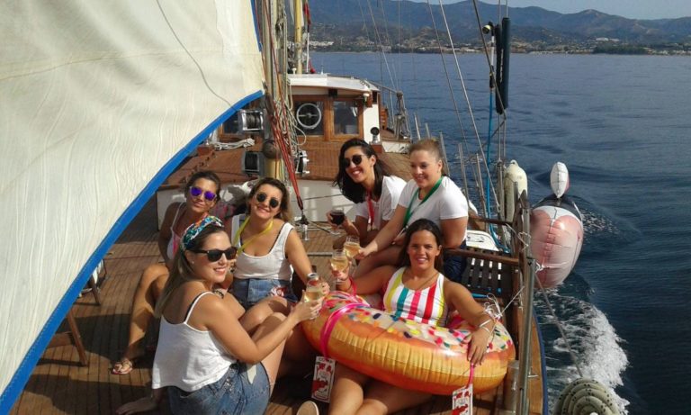 Alquiler de velero privado para fiestas 4 768x461
