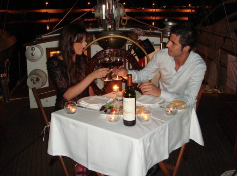 cena romantica en velero 1 768x569