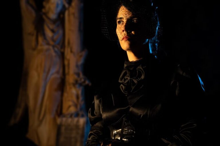 actor cementerio ingles 768x512