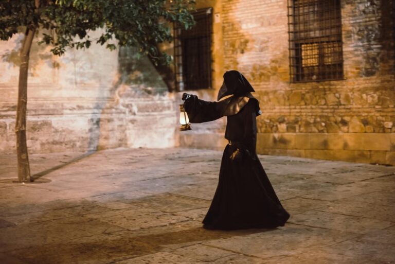 tour teatralizado peste malaga 768x513