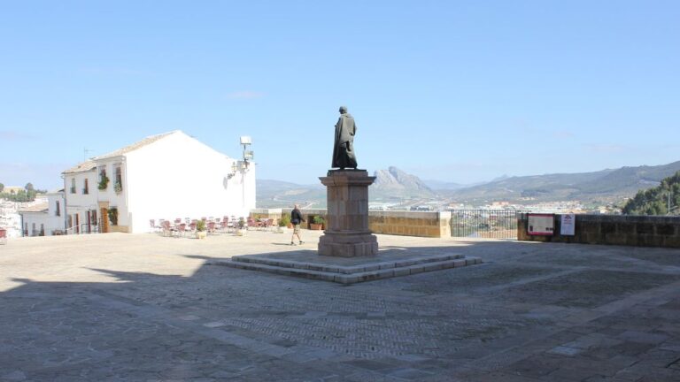 plaza santa maria grande 768x432