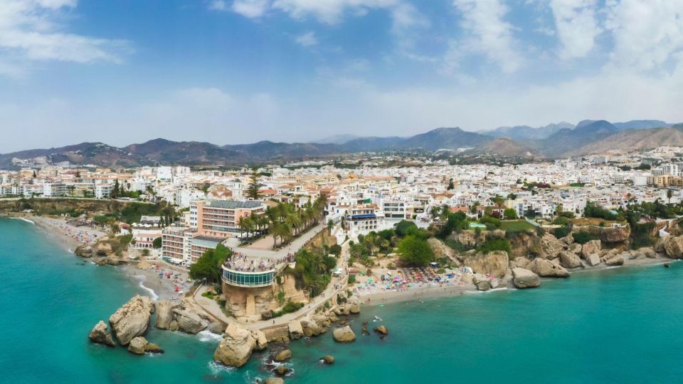 Nerja y Frigiliana desde Málaga