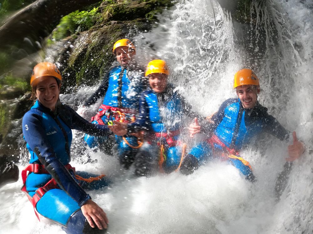 Cayonibg en cima del diablo