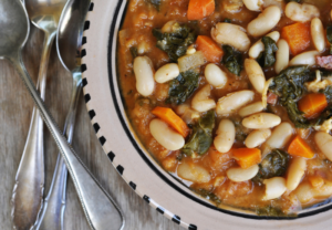potaje de alubias gastronomía en Carratraca