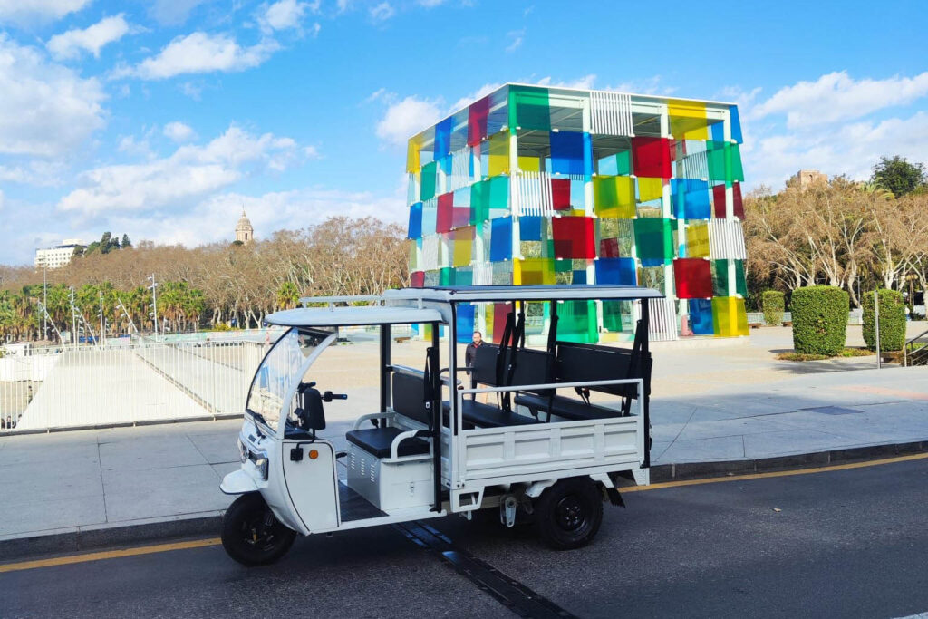 Tuk Tuk para grupos en Málaga