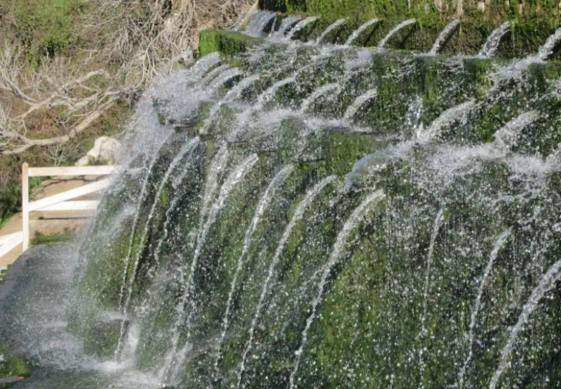 fuente de los cien caños en villanueva del trabuco