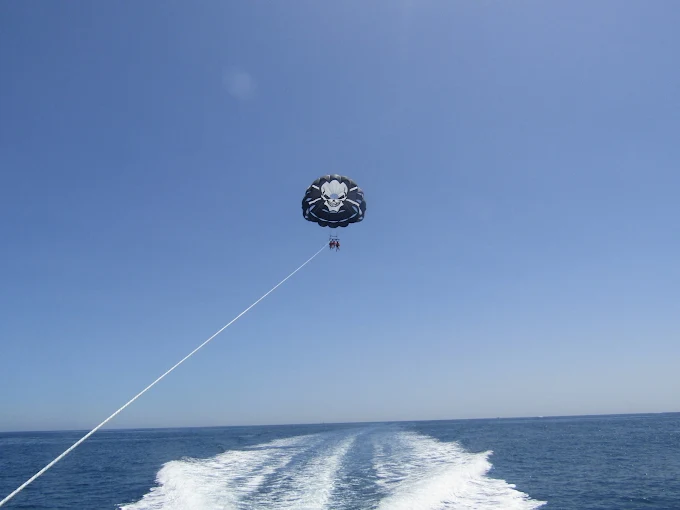 Pirate Parasailin Fuengirola