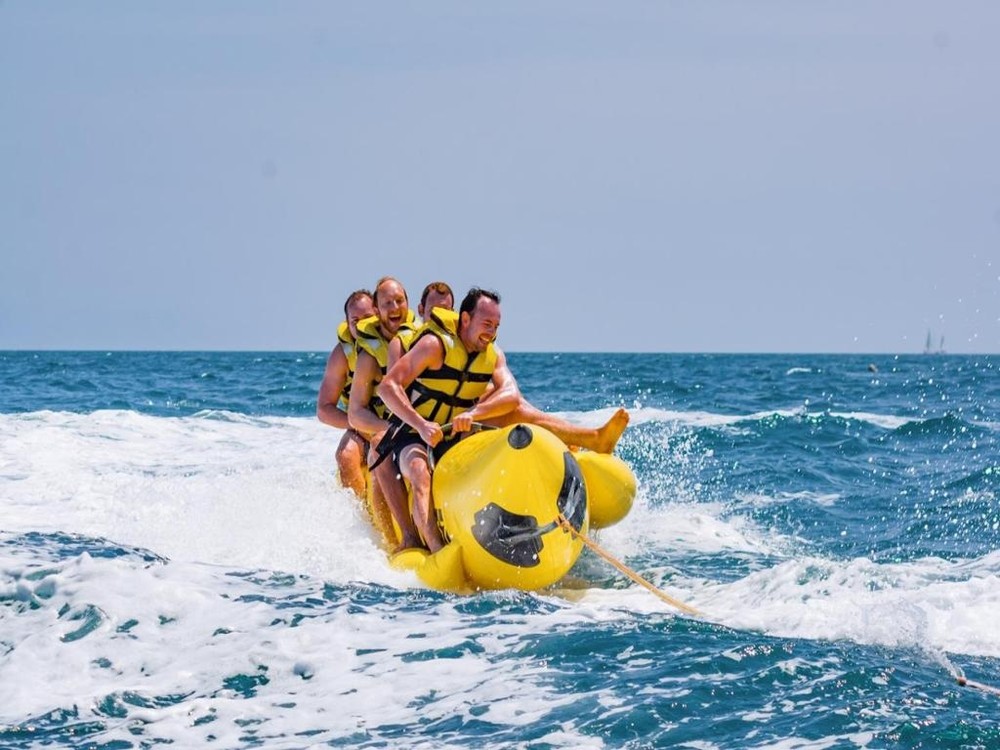 Banana boat Fuengirola actividades acuaticas