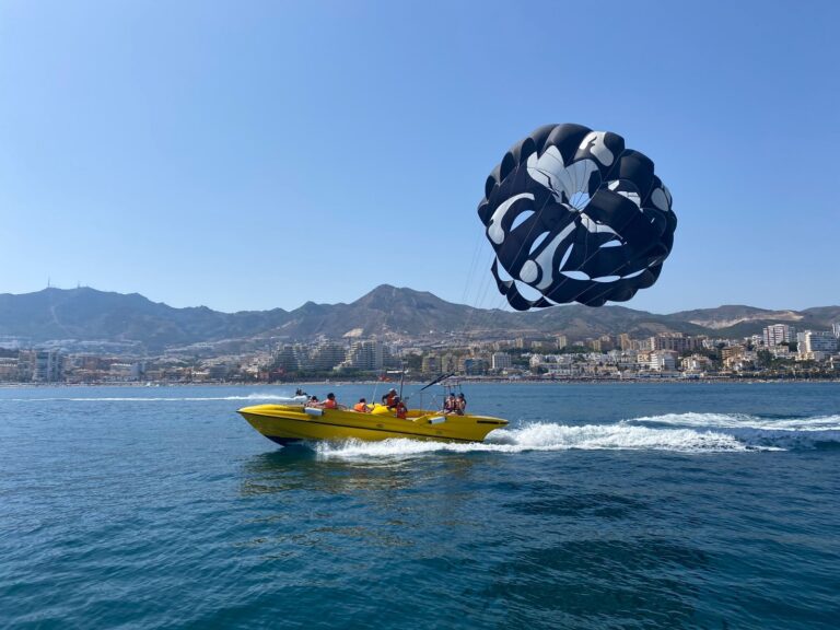 Parasailing marbella puerto banus 6 768x576
