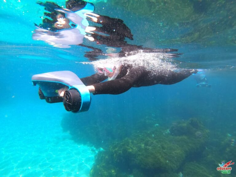 Snorkel con scooter submarina en MARO Y NERJA