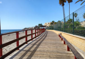 senda litoral en Mijas, pueblo de Málaga