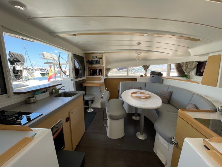 Excursion en catamaran desde Marbella 1 768x576