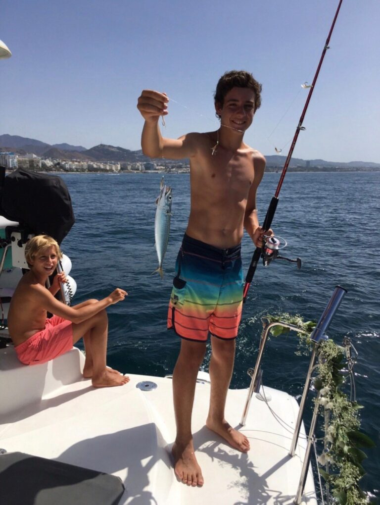 excursion en catamara desde marbella 2 768x1020