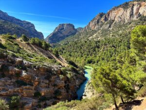 Valle del hoyo y el nuevo caminito del rey