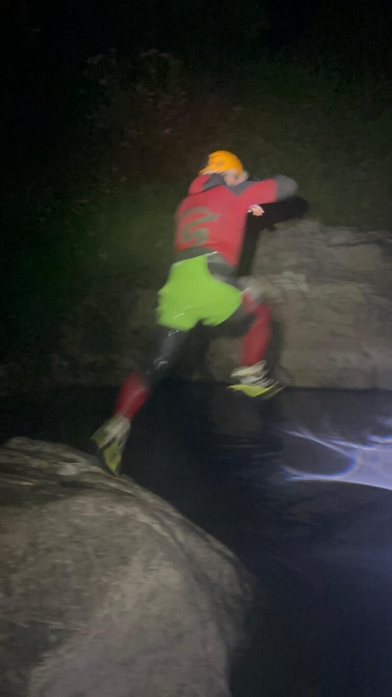 Descenso nocturno Rio Guadalmina 18 768x1365