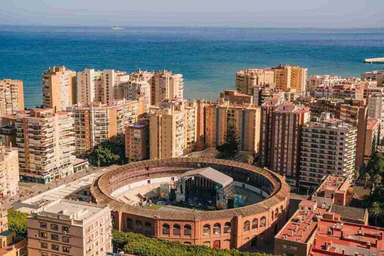 Visita guiada en Tuk Tuk por Malaga 12 768x512