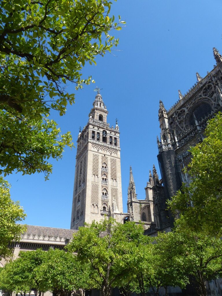 excursion a la giralda y catedral de sevilla 3 768x1024