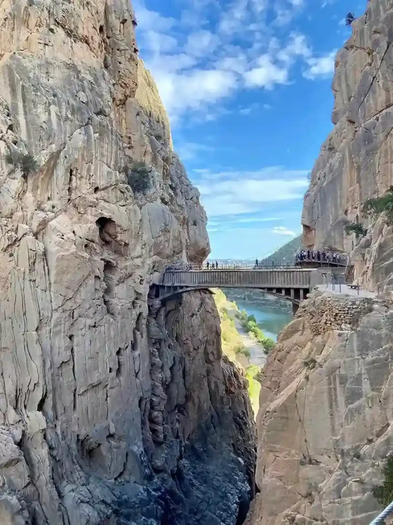 Experiencia en Caminito del Rey CON TRANSPORTE DESDE MALAGA 6 7 768x1024