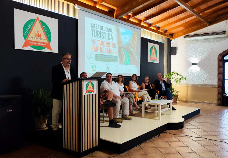 Presentación Mesa Turística Oportunidades y Necesidades del Caminito del Rey 2026 por Cristóbal Martín