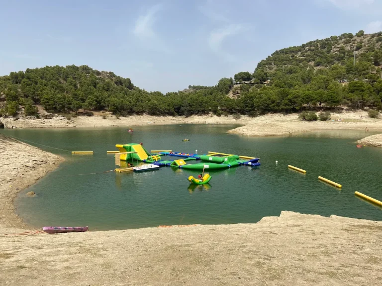 Parque Acuatico Flotante La Isla 1 1 768x576