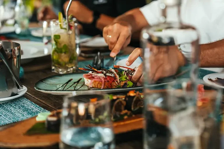 Experiencia-gastronomica-en-helicoptero-restaurante-divot